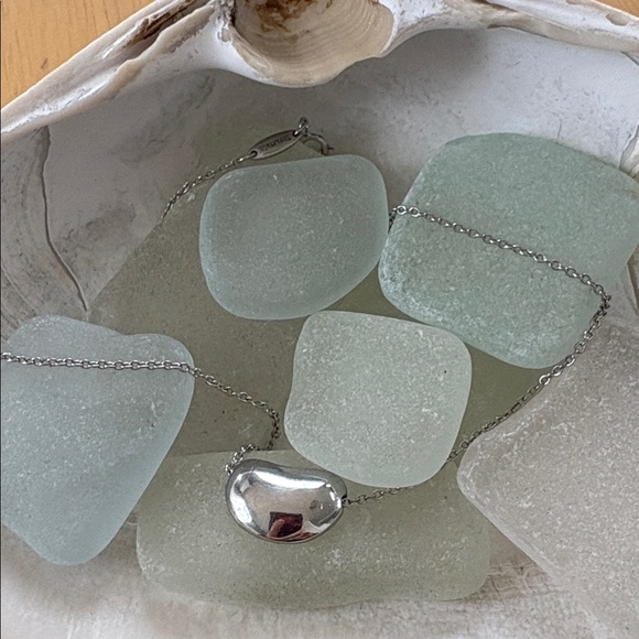 Tiffany & Co. Elsa Peretti Bean Necklace - Picture 3 of 9